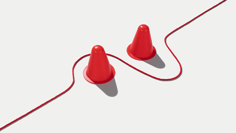 Red thread line turning avoid obstacles