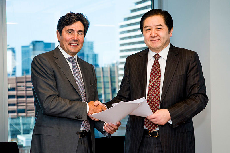 Shinewing Australia managing partner Marco Carlei (at left) with Zhang Ke