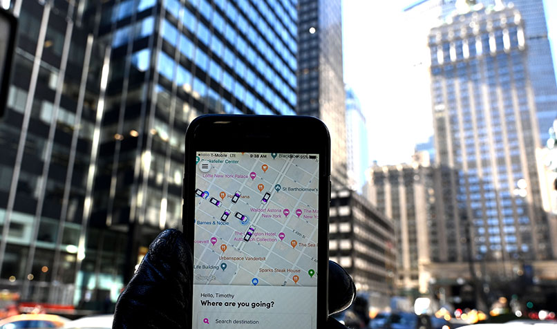 iPhone lyft ride sharing app