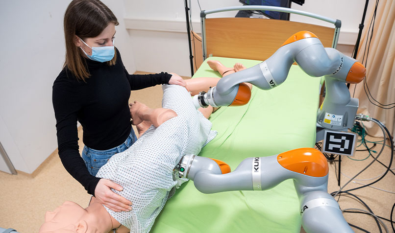 Robotic arms research assistant Carl von Ossietzky University
