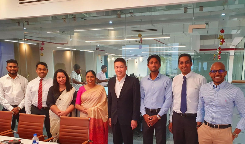 Max Loh visiting Global Innovation Center