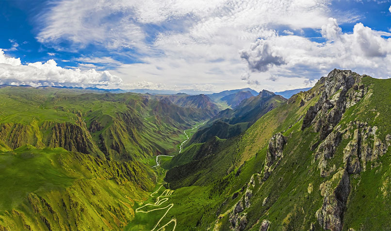 33 Parrots Pass Kyrgyzstan