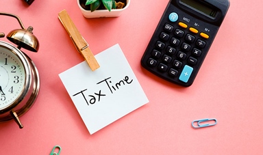 tax time calculator clock