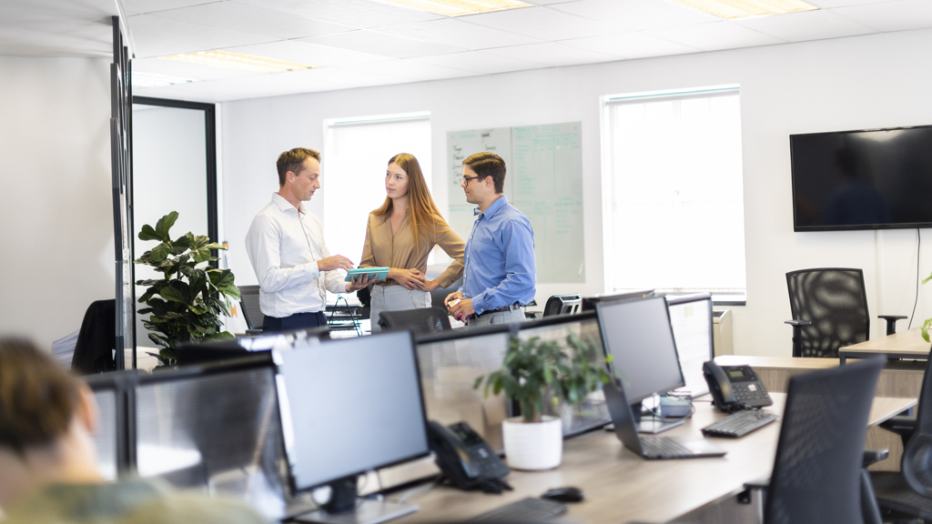 Colleagues-in-conversation